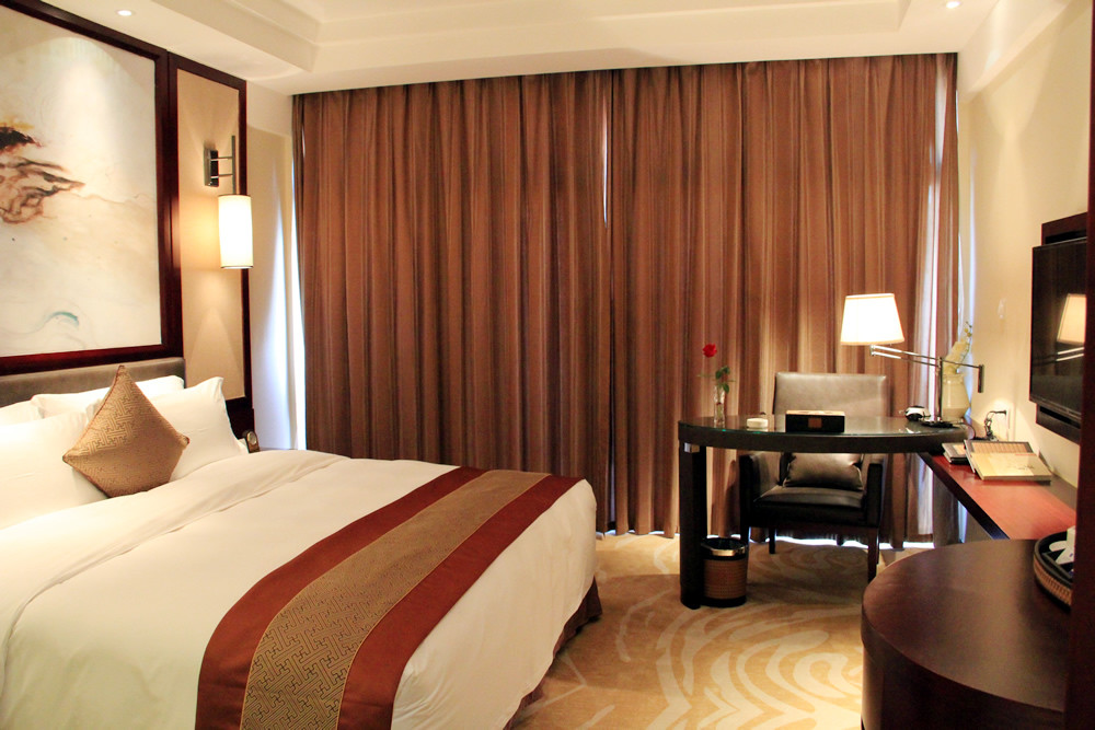 武当山众晶太极湖国际酒店主图