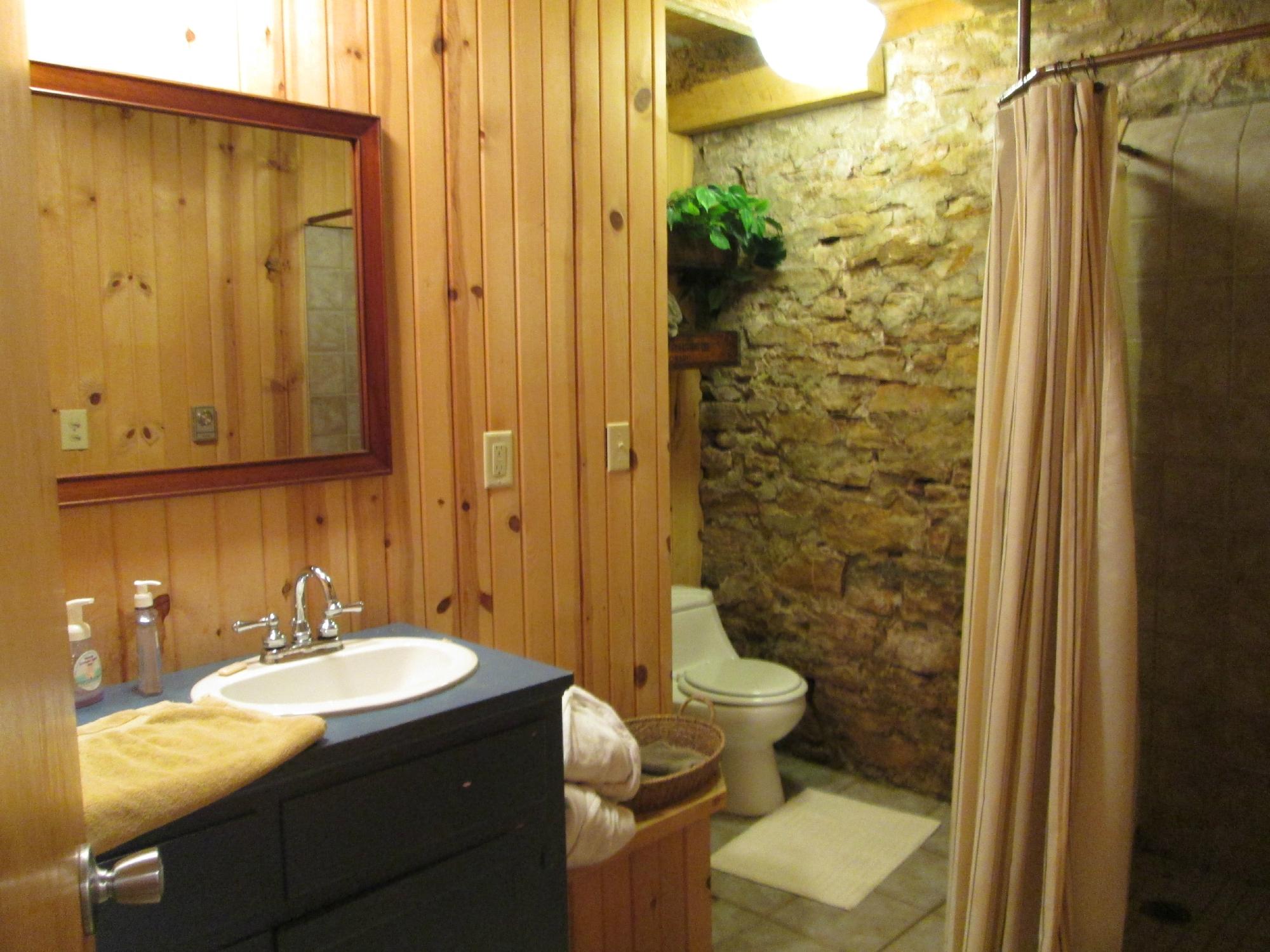 Ohio Barn B&B-浴室