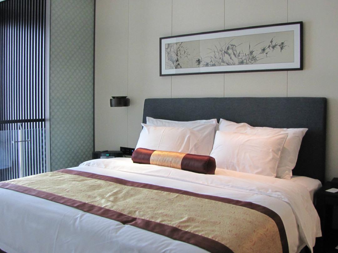 隐秀山居酒店主图