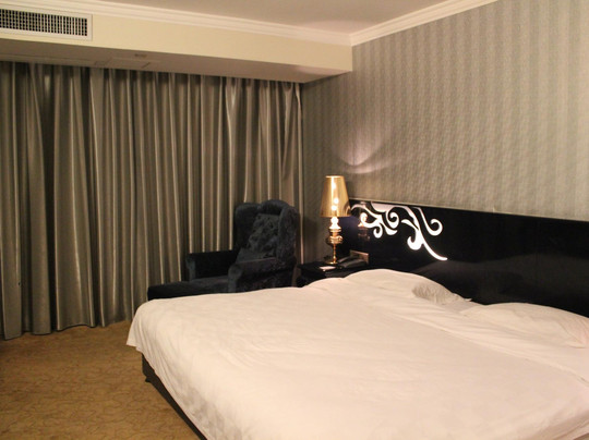 蓝宝石酒店主图