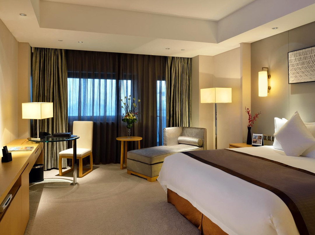 宁波逸东豪生大酒店主图