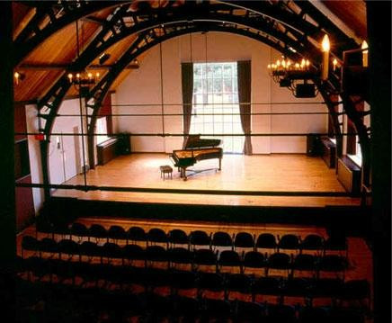 Bishop's University主图