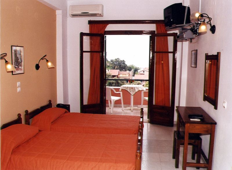 Aphrodite Apartments主图