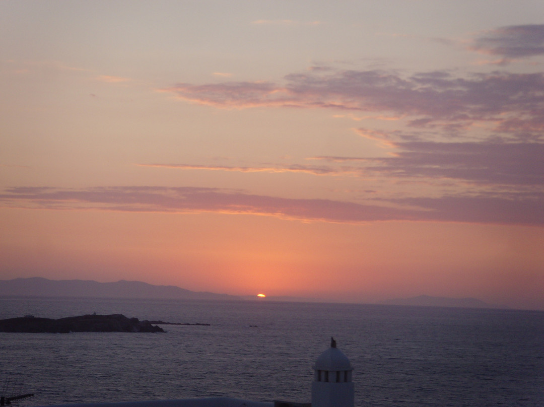 Sunset Party at Elysium Hotel-米克诺斯镇必去景点