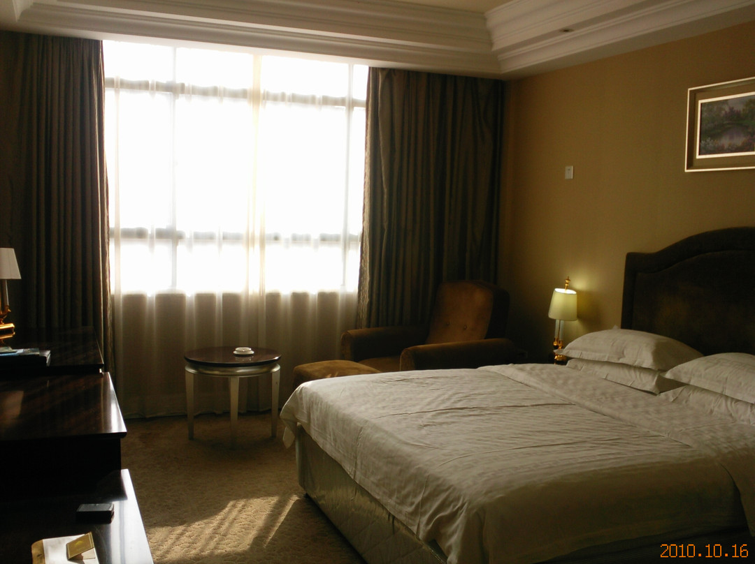 温泉国际酒店主图