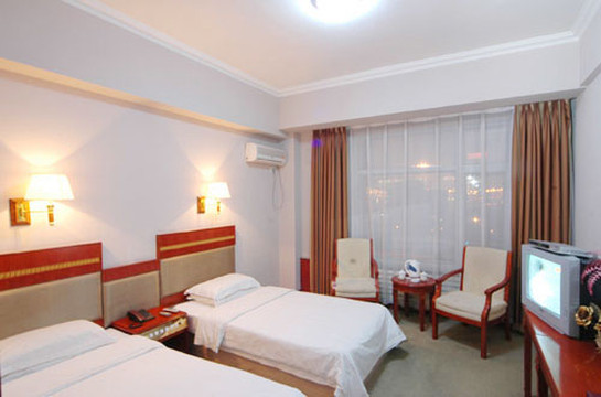 开元美居酒店（大连火车站中山广场地铁站店）主图