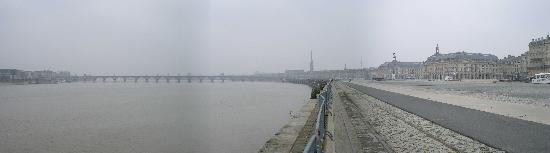 Pont de Pierre-波尔多必去景点