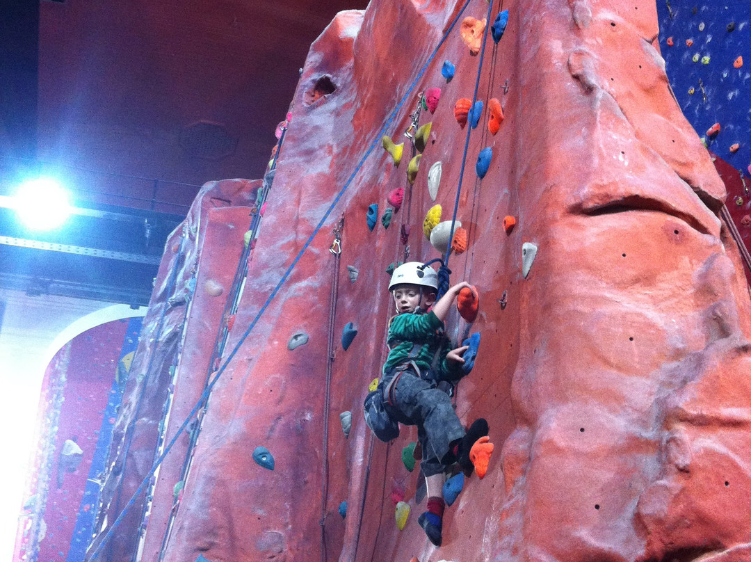 Awesome Walls Climbing Centre Stockport景点图片