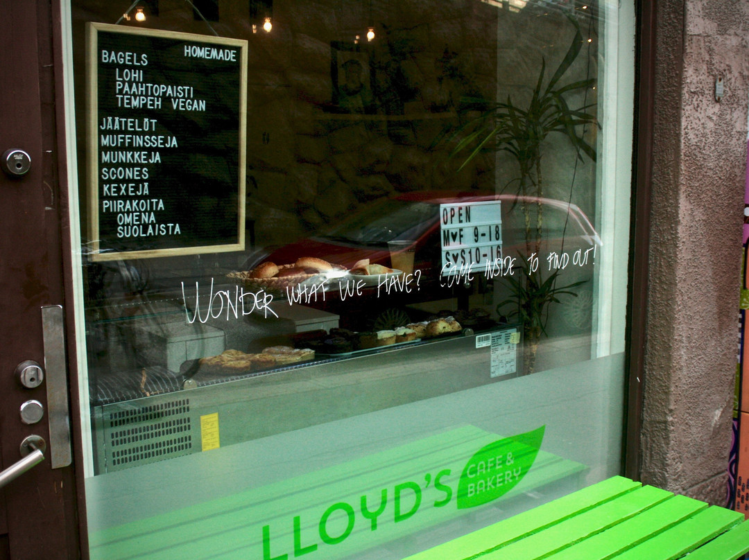 Lloyd's Cafe & Bakery