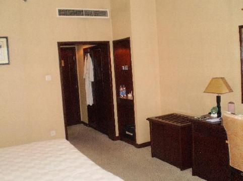 靖江国际大酒店-客卧