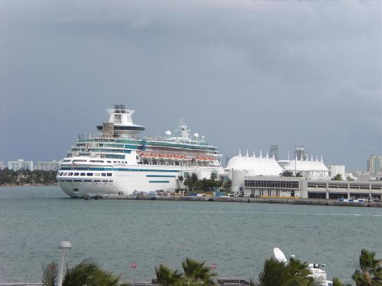 美航球馆-迈阿密必去景点