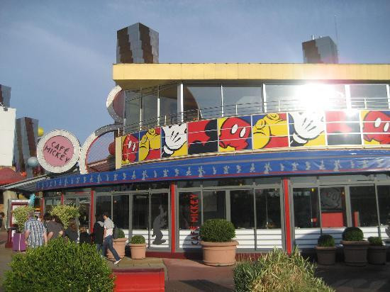 Disney Village景点图片
