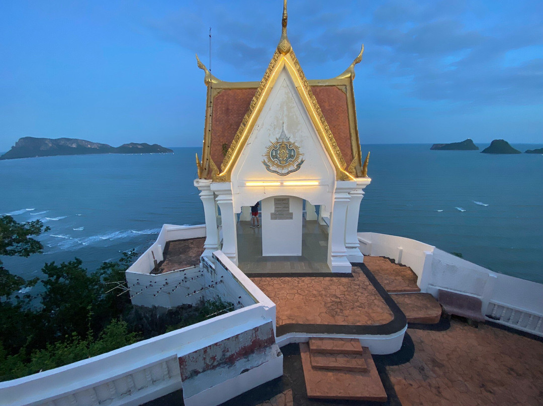 Khao Chong Krachok Temple景点图片