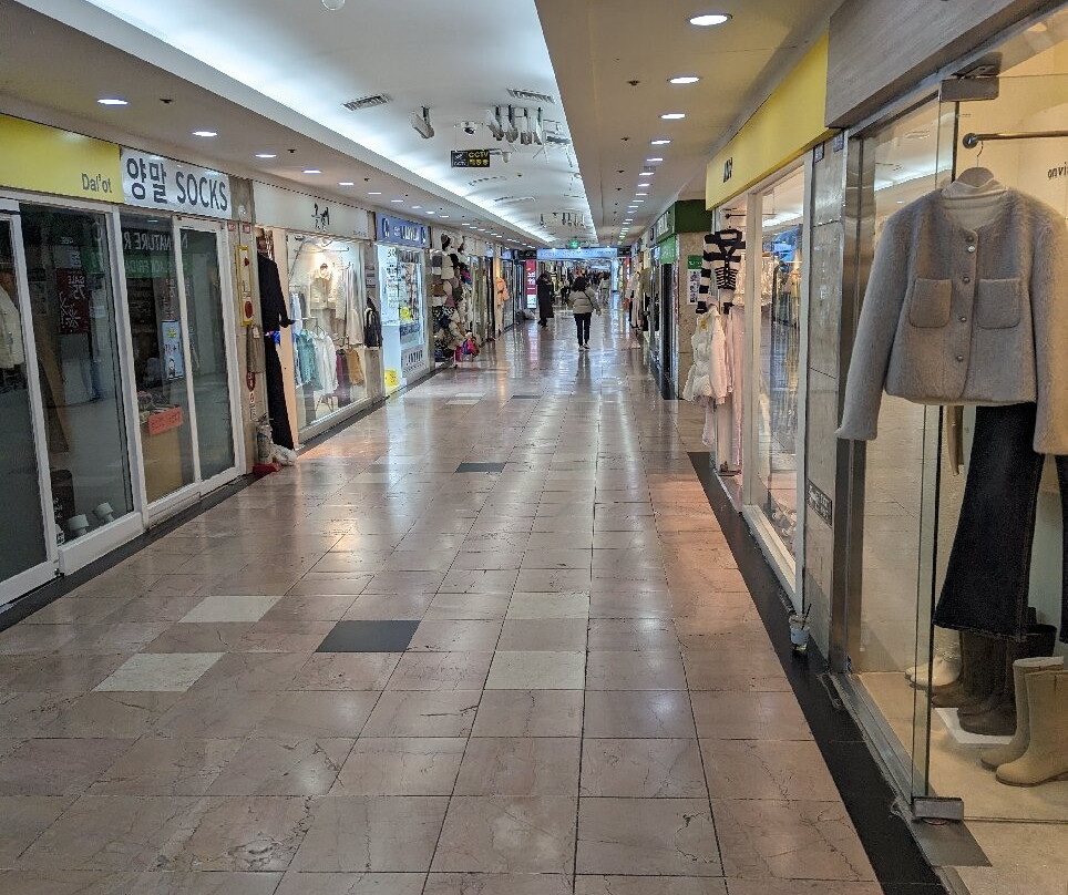 Seomyeon Underground Shopping Center-釜山必去景点