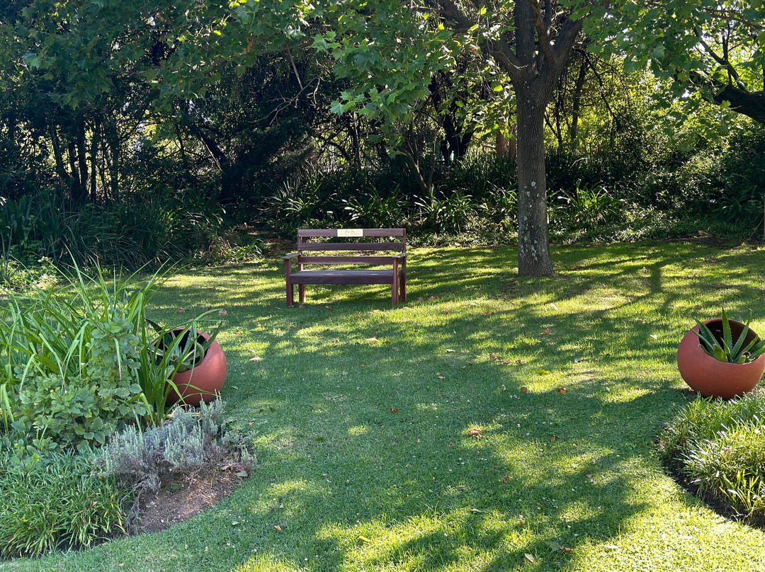 Ipe Tombe Guest Lodge主图