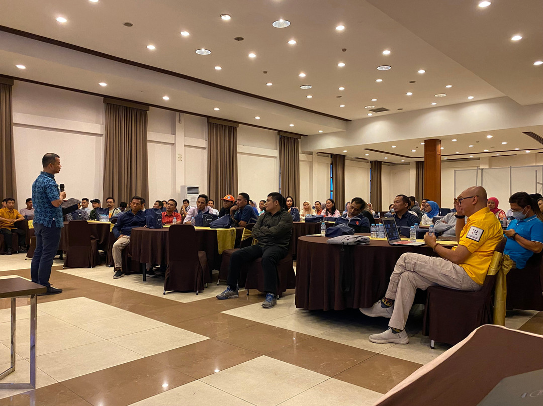 Hotel Santika Premiere Kota Harapan Indah主图