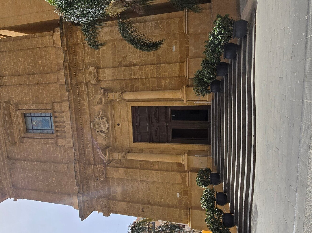 Statua del Commissario Montalbano-Porto Empedocle必去景点