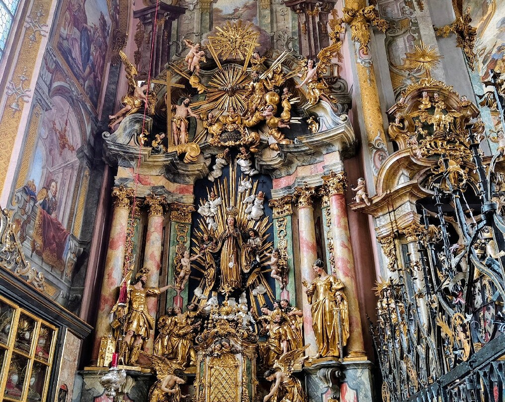 Pfarrkirche St. Nikolaus-哈尔堤侯必去景点