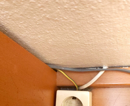 哈里甘酒店主图