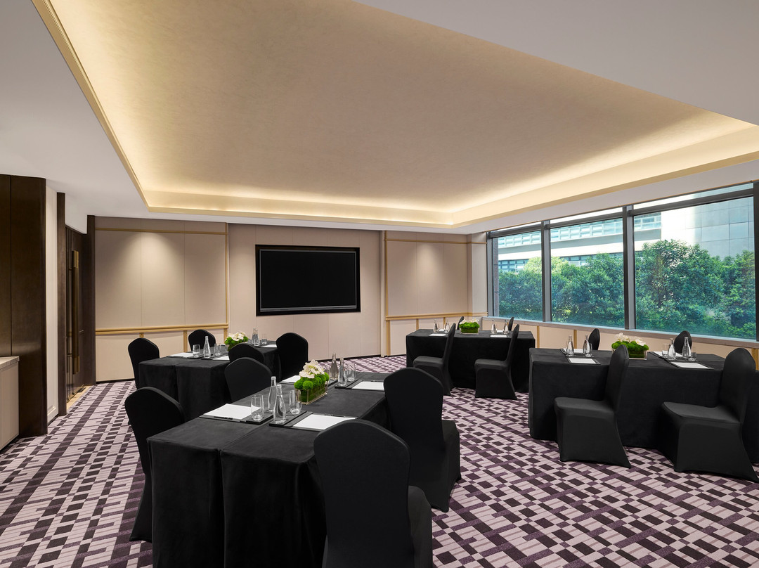 上海城中希尔顿酒店主图