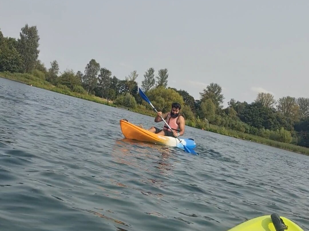 Willen Lake景点图片