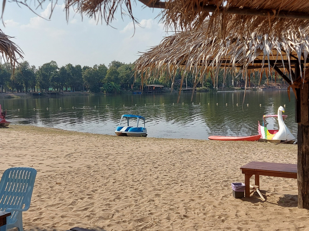 Tara Beach Udonthani景点图片