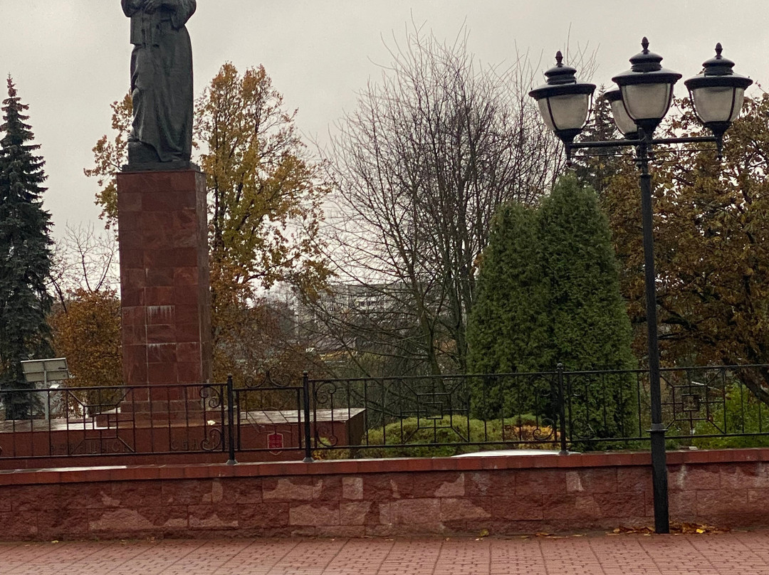 Francysk Skaryna Statue-波洛茨克必去景点