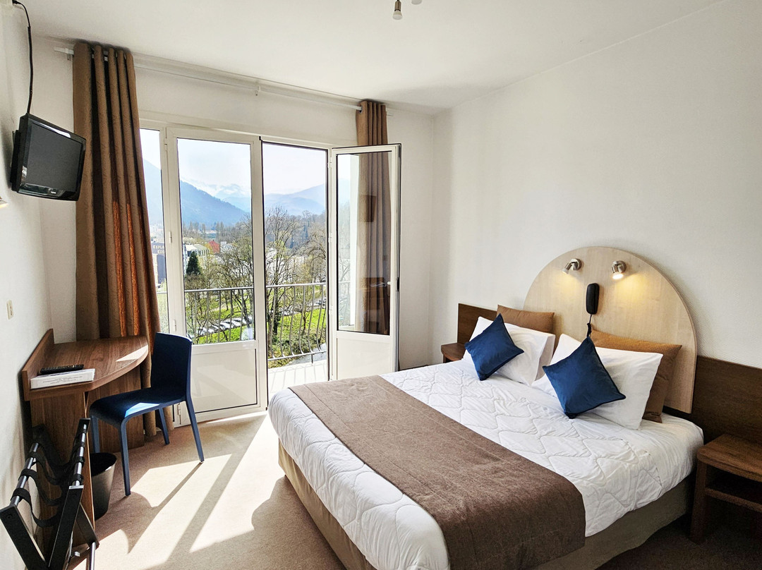 萨尔特巴黎圣母院酒店主图