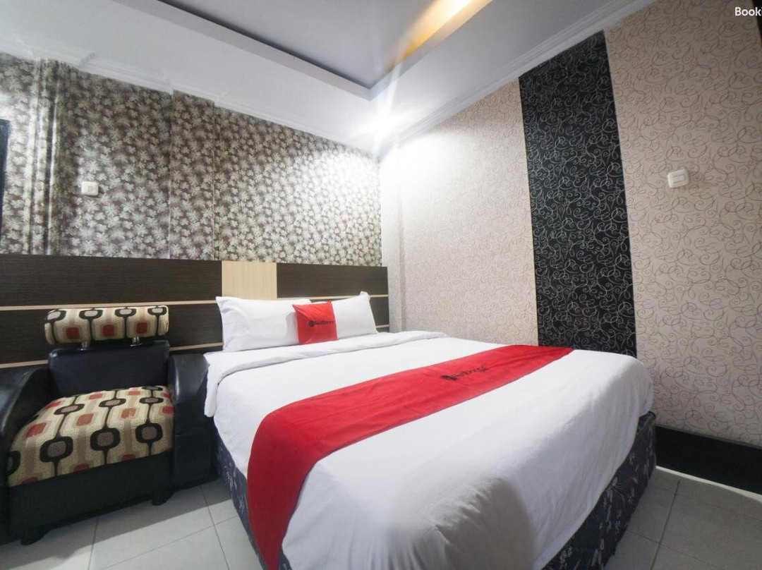 Eljie Hotel Limboto主图