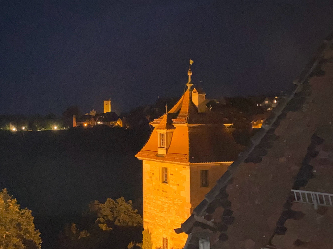 希伯斯图姆酒店主图