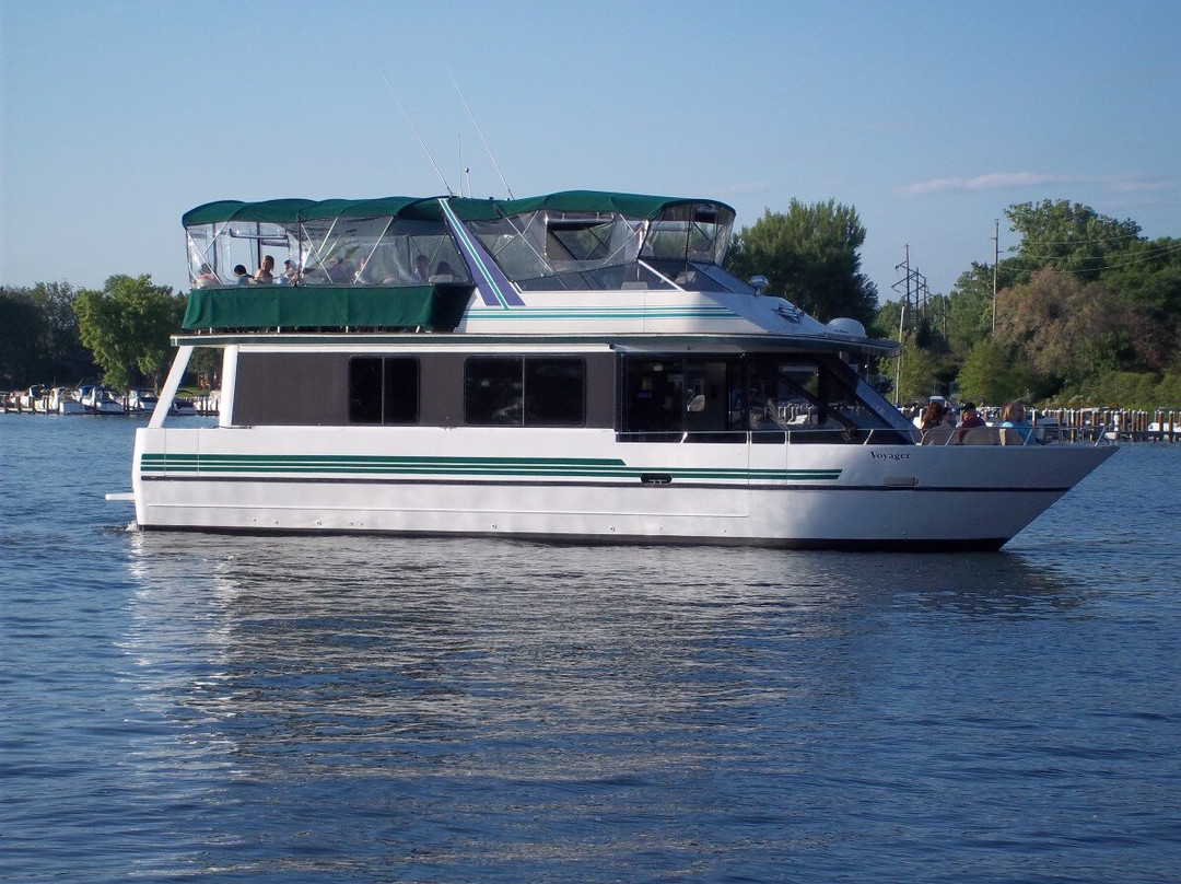 Wayzata Bay Charter Cruises景点图片