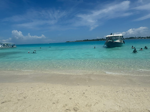 Triton Beach Hotel & Spa主图