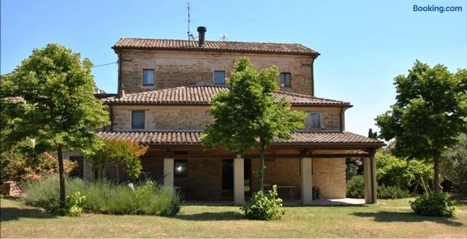 Stone Farmhouse in Moie