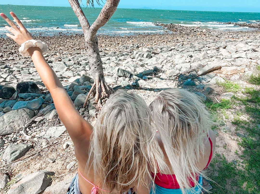 Dolphin Heads Resort主图