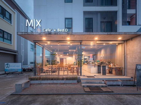 Mix Cafe X Bed D