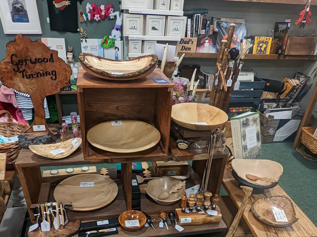 Shine, craft and gift shop