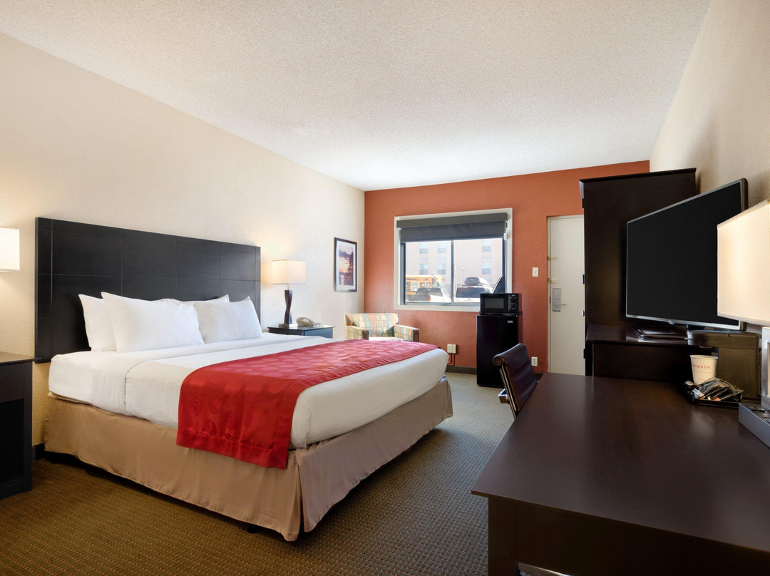 吉莱特华美达广场酒店会议中心