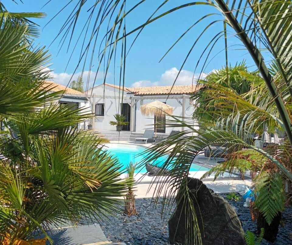 Suites By Aix Keys