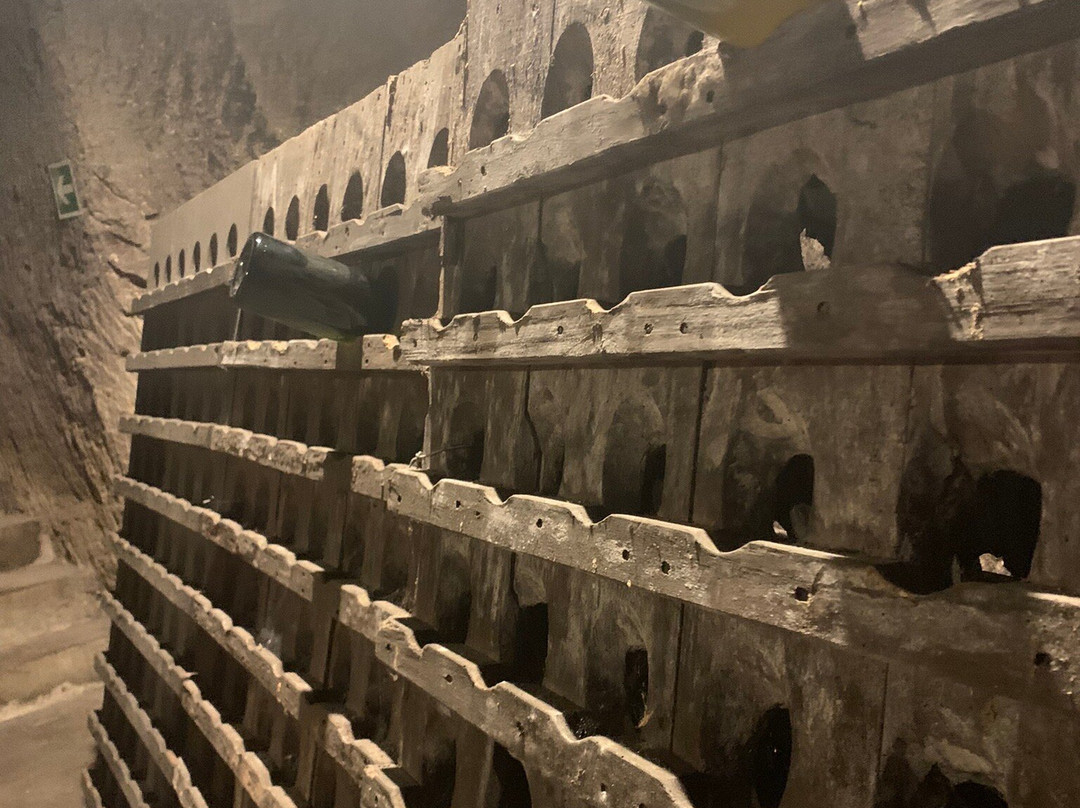 Cantine di Marzo-Tufo必去景点