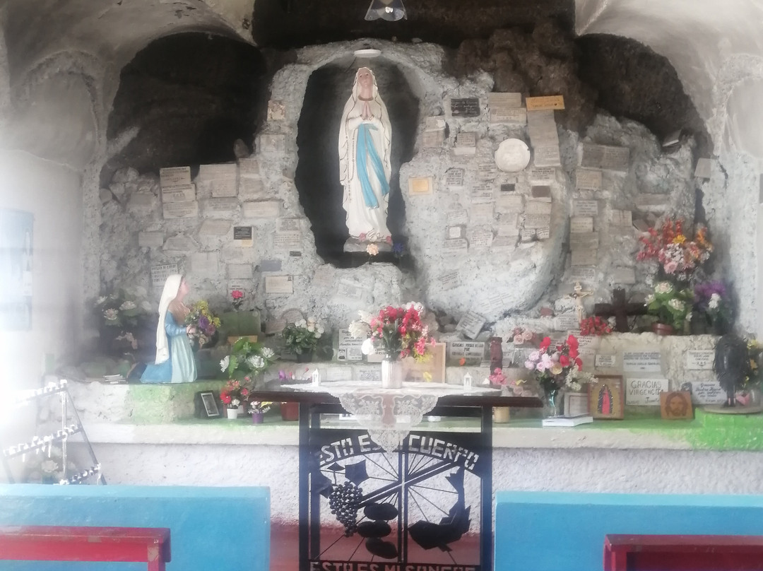 Gruta del Padre Negro-Caldera必去景点