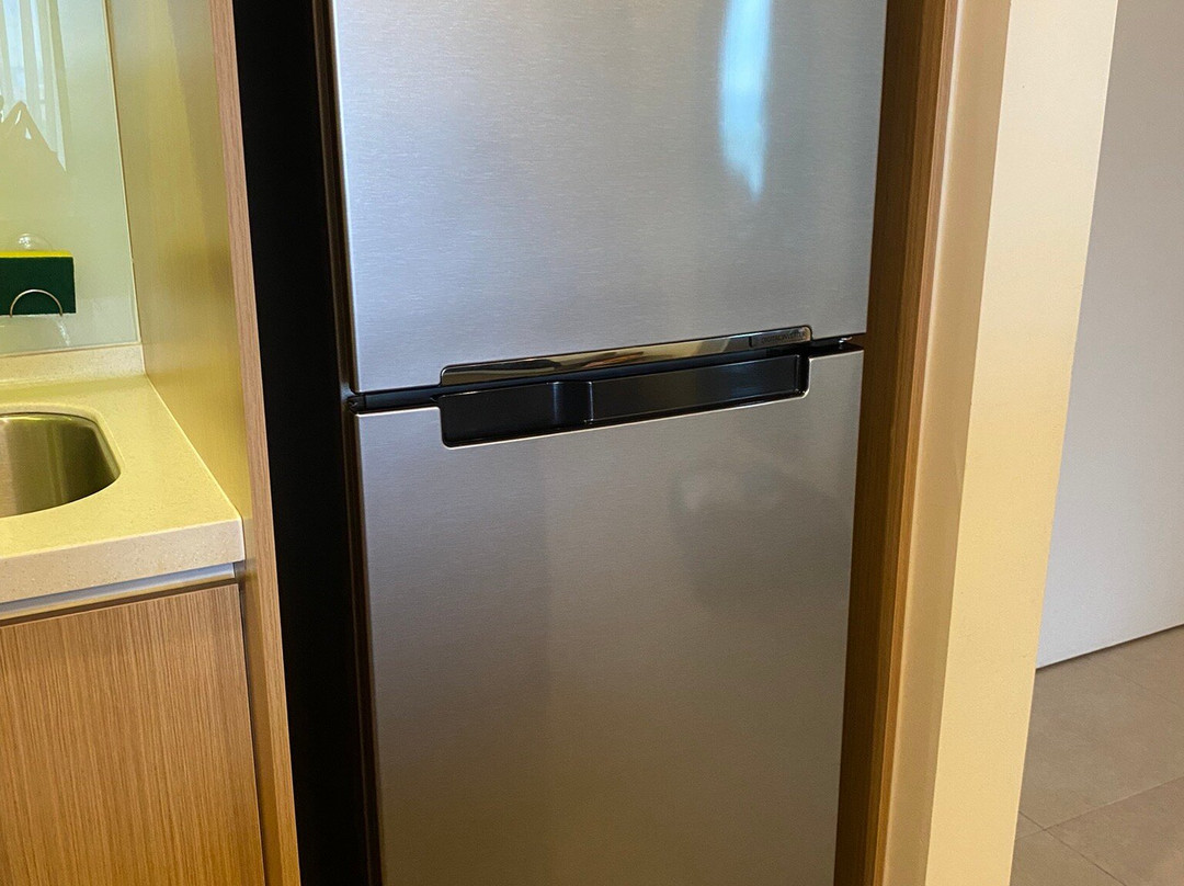 新山盛捷依斯干达美迪尼服务公寓主图