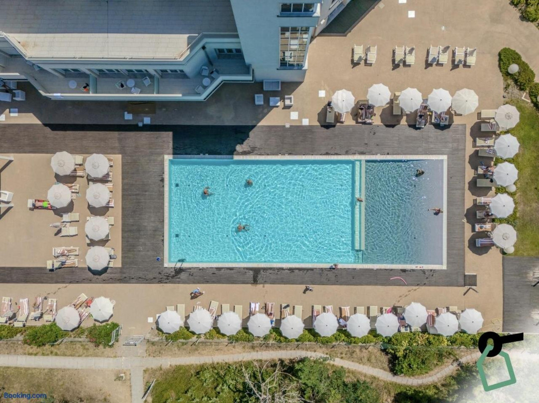 Hotiday Hotel Tirrenia主图