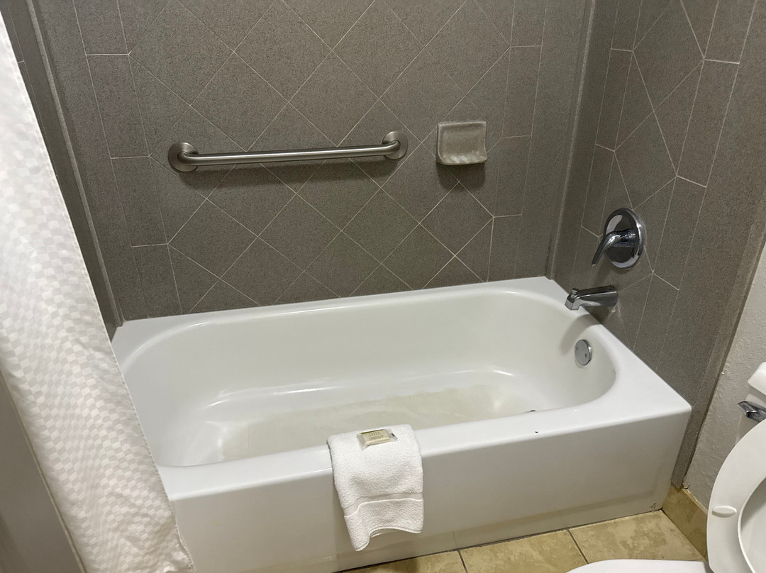 Days Inn by Wyndham Savannah主图