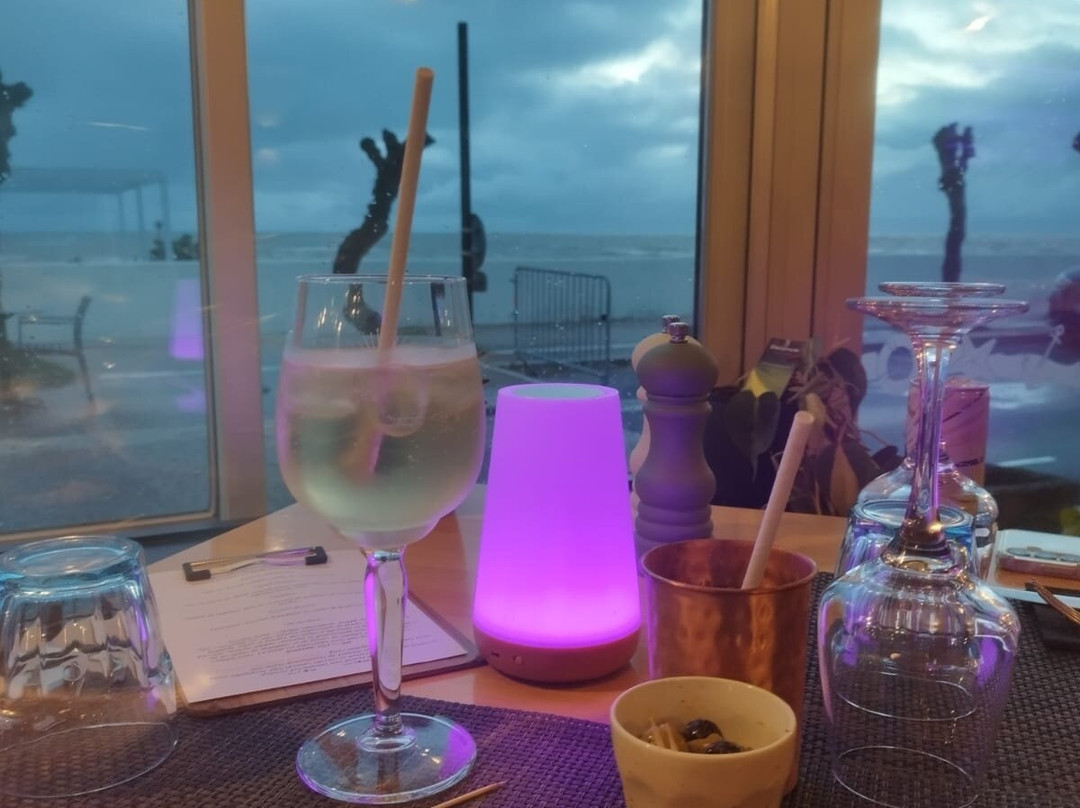 Logis Hôtel Acadie Rest. le Saint-Victor主图
