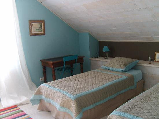 养兔场湖酒店主图