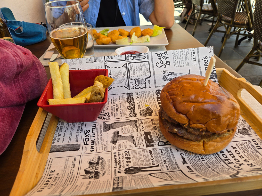 Muskoka Burger & Café