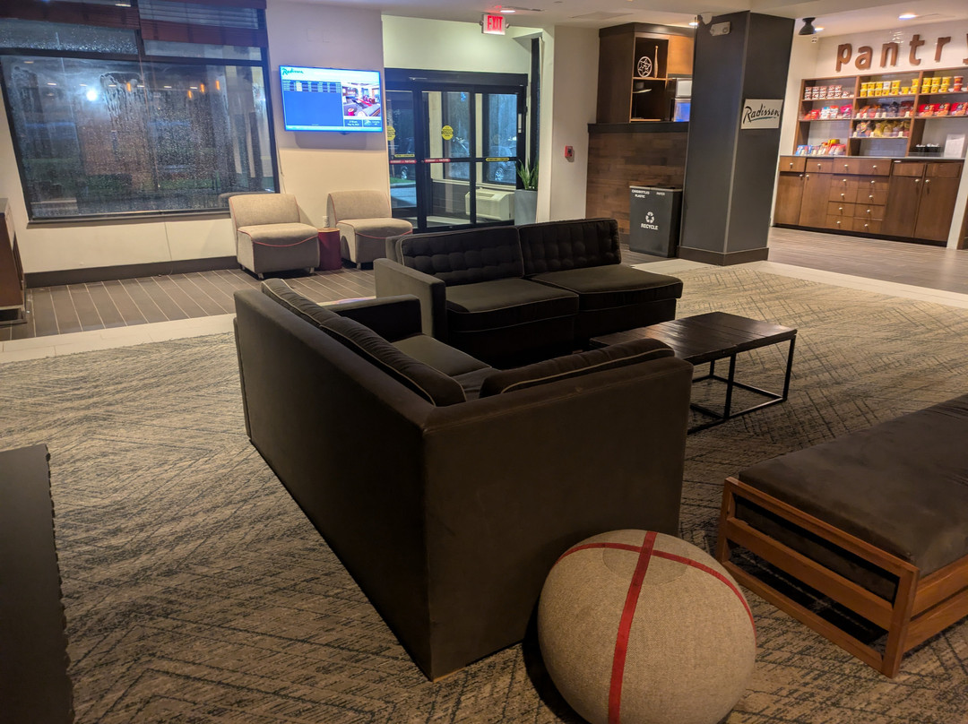 Radisson Hotel Detroit Metro Airport主图