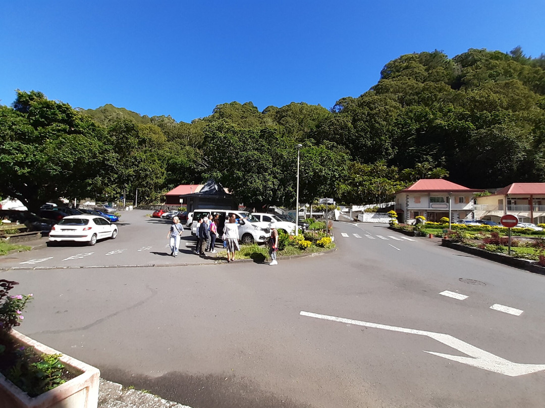 Cascade du Voile de la Mariée-Salazie必去景点