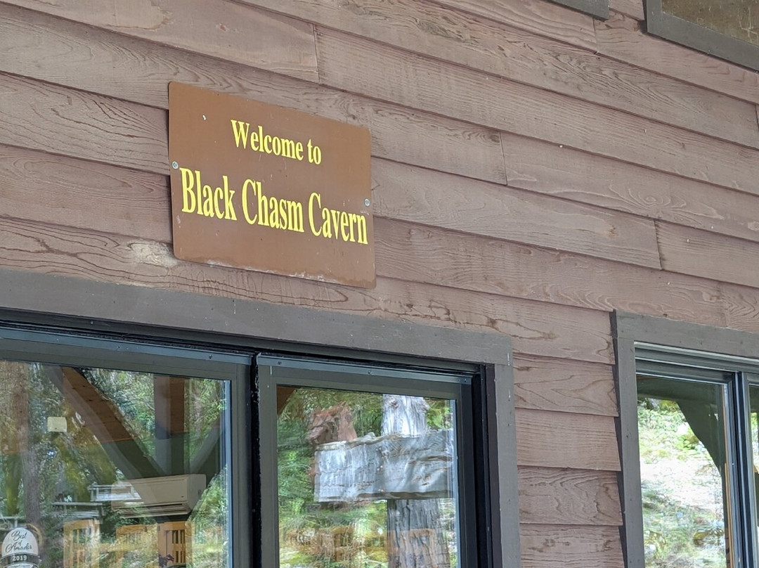 Black Chasm Cavern-Pine Grove必去景点