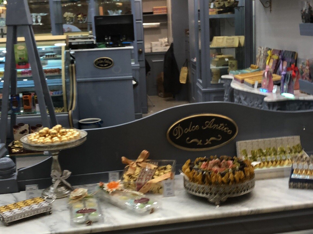 Plaza Center And Tower